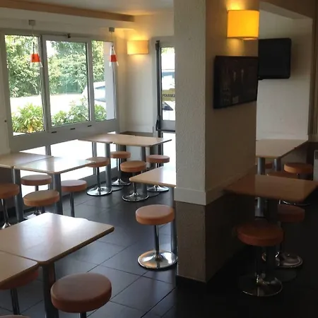 Ibis Budget Hotel 2*